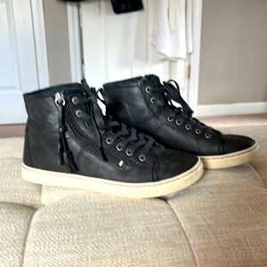 Ugg blaney black leather sneakers